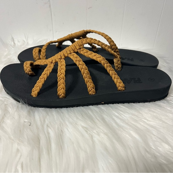 Plaka Arch Support Black Tan Granola Girl Boho Comfort Flip Flop Sandals Size 9 main image 4